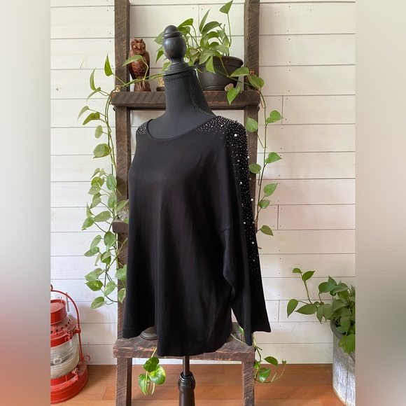 Calvin Klein: Black Relaxed Embellished Sweater - Picture 8 of 17